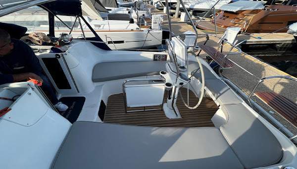 marine-liberty-boat-upholstery
